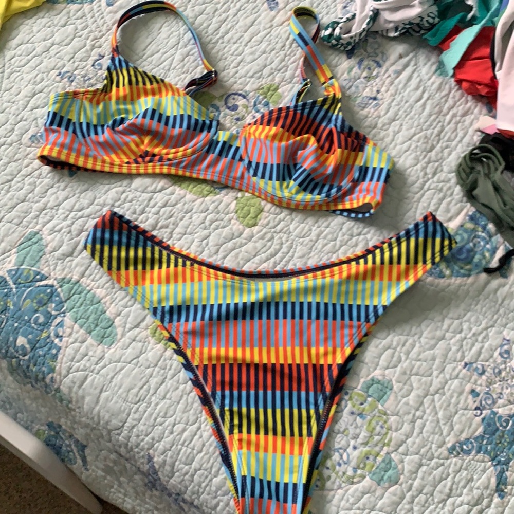 COPY - colorful underwire swim set